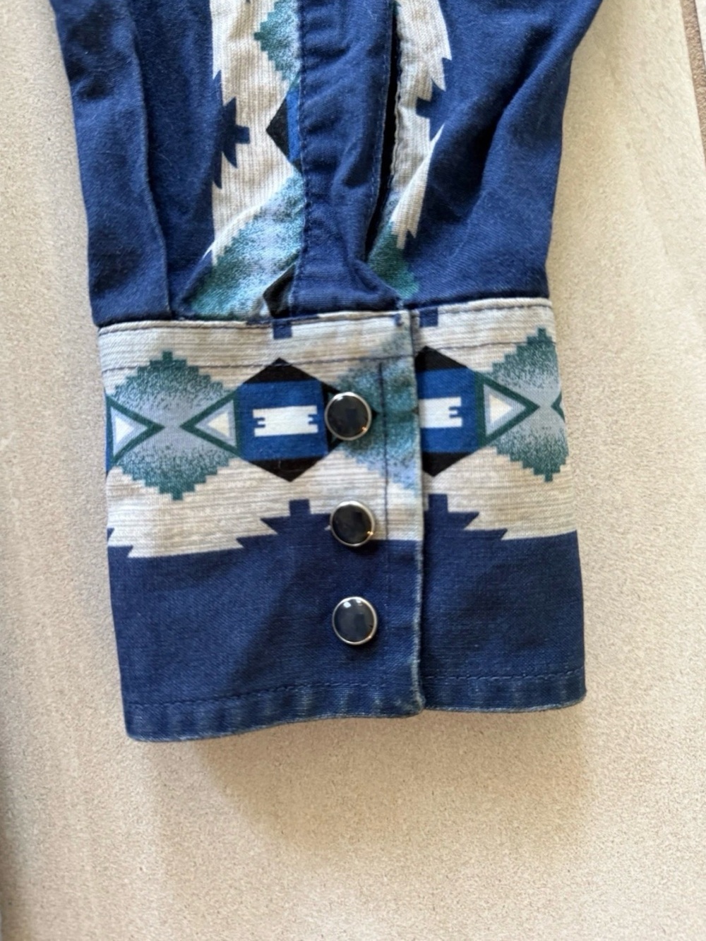 Vintage Wrangler Western Shirt Southwestern Aztec Snap Button Men’s L (Estimate - Picture 5 of 10